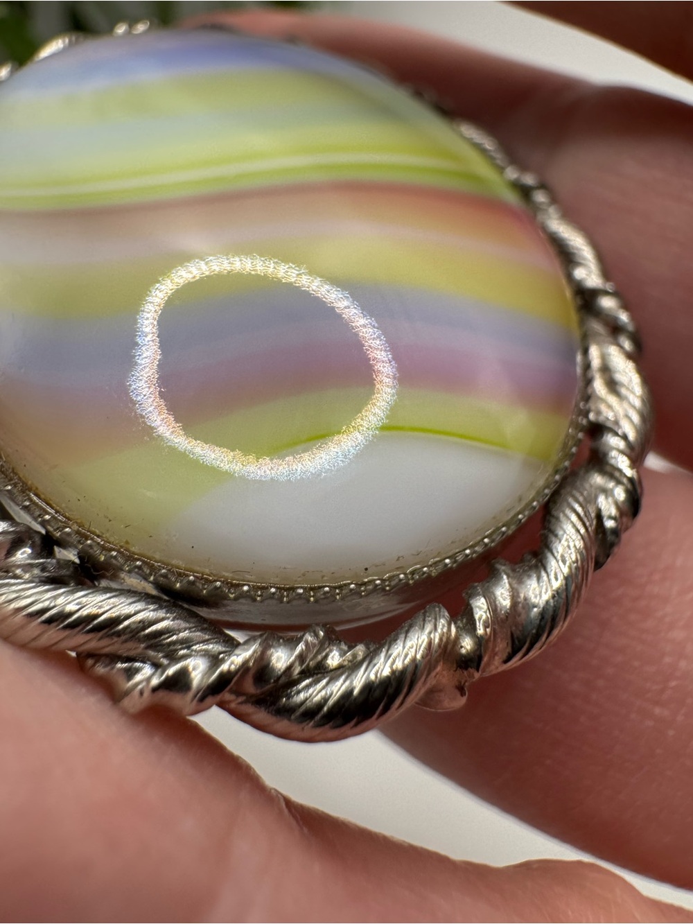 Vintage glass swirl rainbow brooch/pendant in silver-tone metal, EUC. - Picture 4 of 4